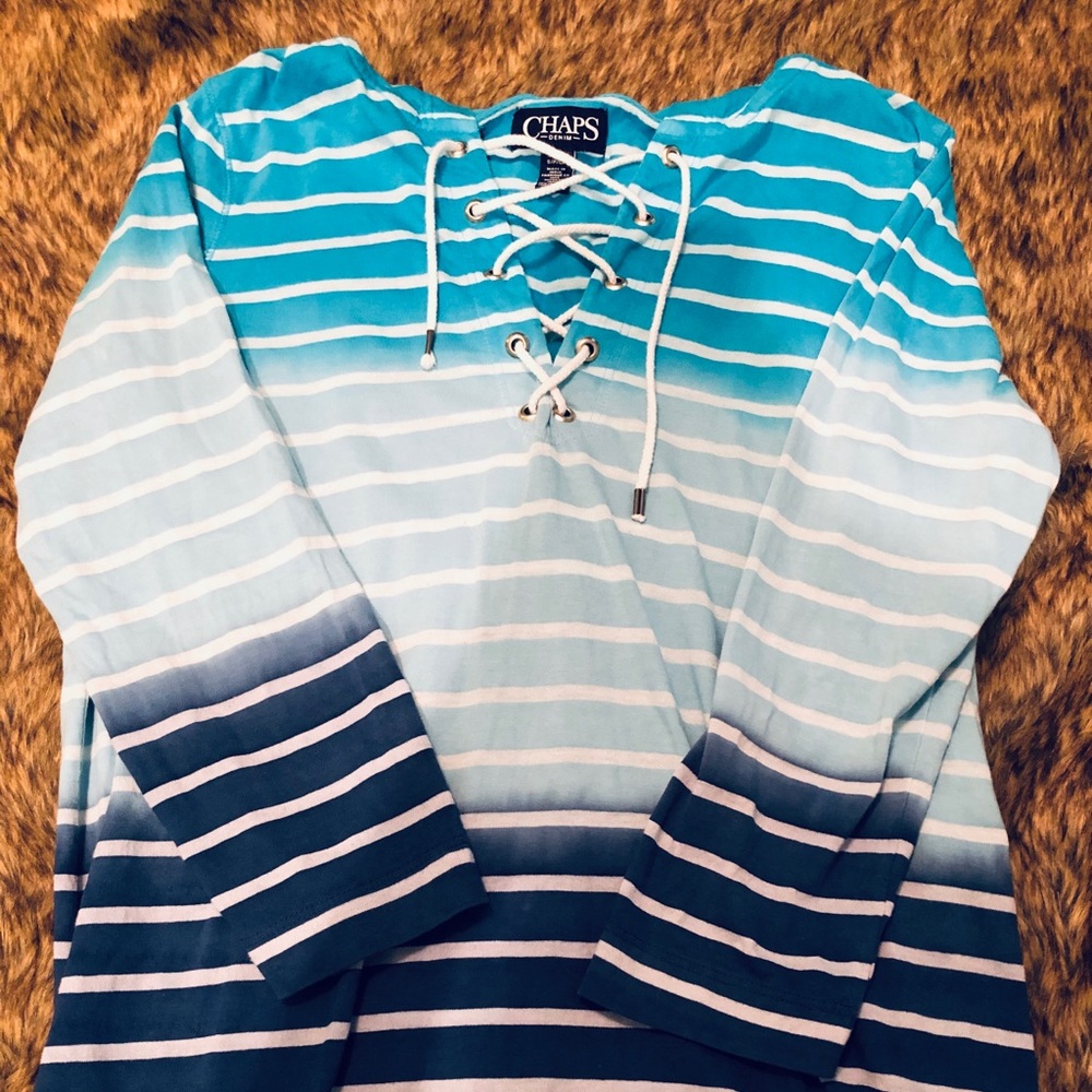 Blue and White V-neck Long-sleeve Shirt